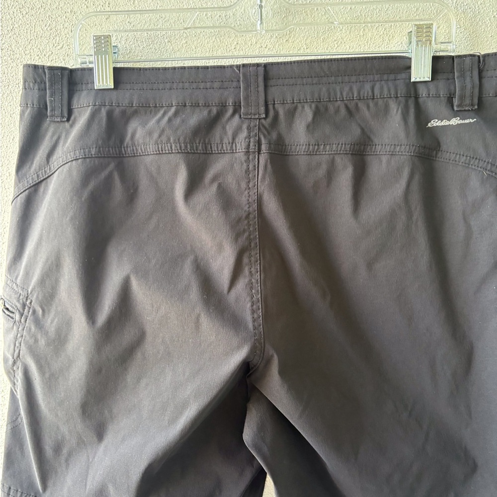 Eddie Bauer Size 16 Black Hiking Shorts 7” Inseam Outdoors Utility Activewear - Picture 5 of 13